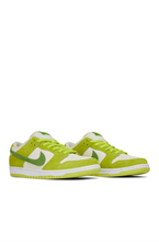 Load image into Gallery viewer, Nike Dunk Low SB ‘Fruity Pack’ 9.5
